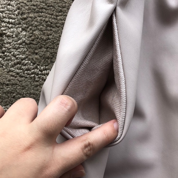 Zara vegan leather skirt - Picture 3 of 3